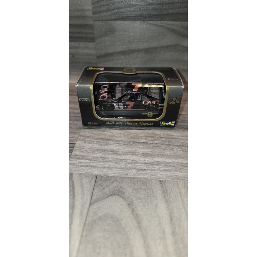 Geoff Bodine #7 QVC Diecast 1997 Ford Thunderbird Revell 1:64 Limited Edition